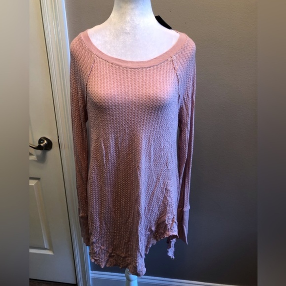 NWT Pink Dusty Rose Sweater with Handkerchief Style Hemline Size Large
